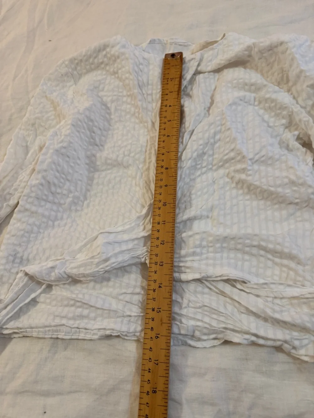 H&M, white long-sleeve seersucker top, ties in back, womens size 2 - Picture 8 of 9